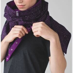 [Lululemon] Flashback Static Powdered Rose Tender Violet Vinyasa Fleece Scarf